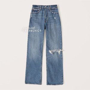 NWT ABERCROMBIE 90s Relaxed Jean Ripped Knee Medium Blue size 26